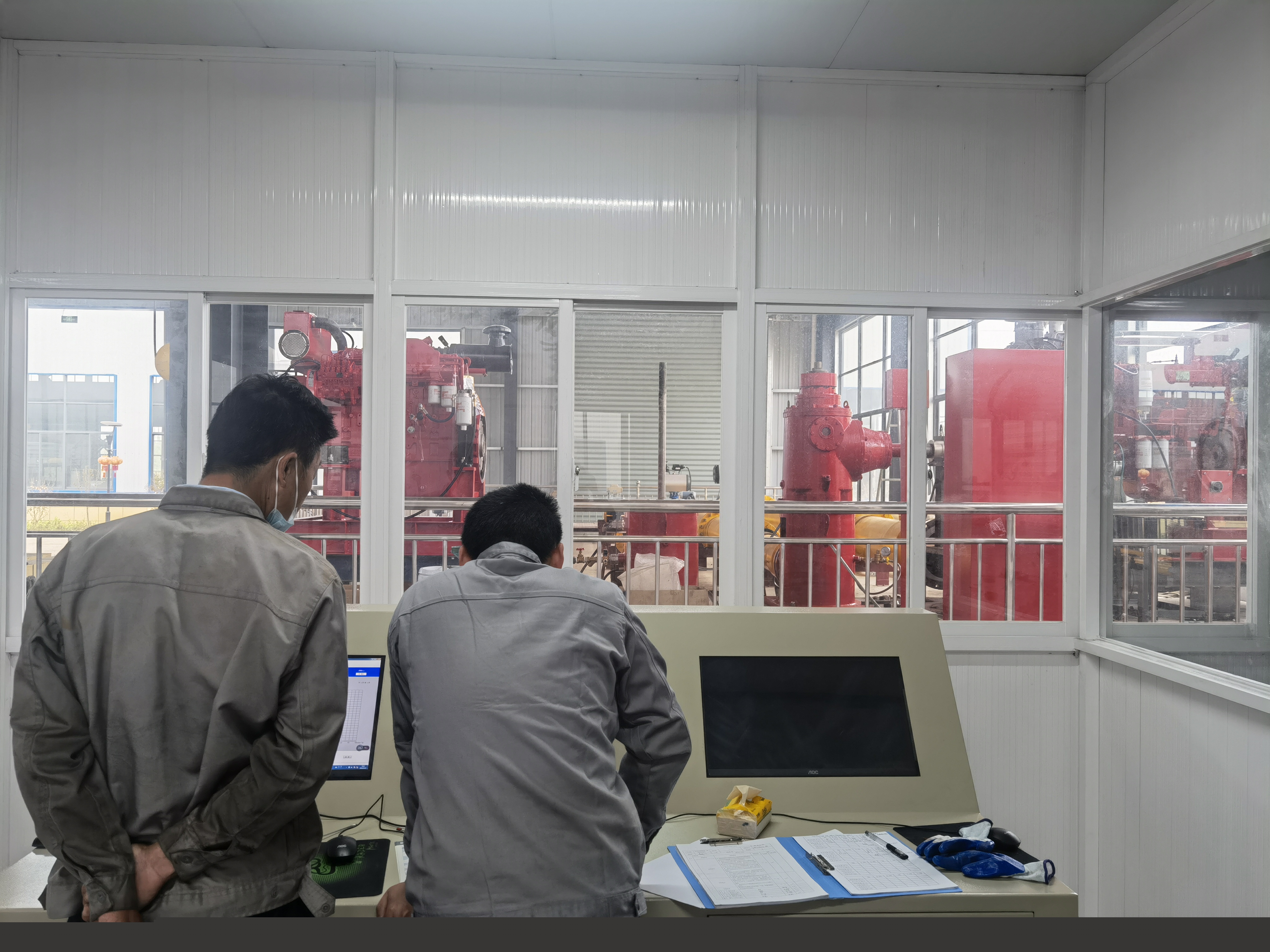 505KW柴油機(jī)長軸深井消防泵調(diào)試成功(圖1) 505KW柴油機(jī)長軸深井消防泵調(diào)試成功(圖1)